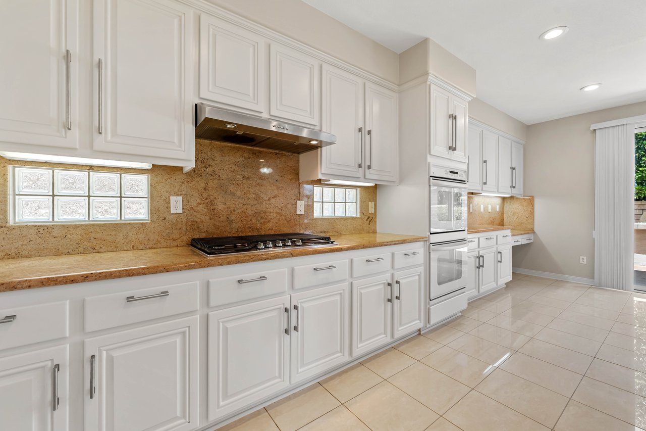 Thousand Oaks Lease