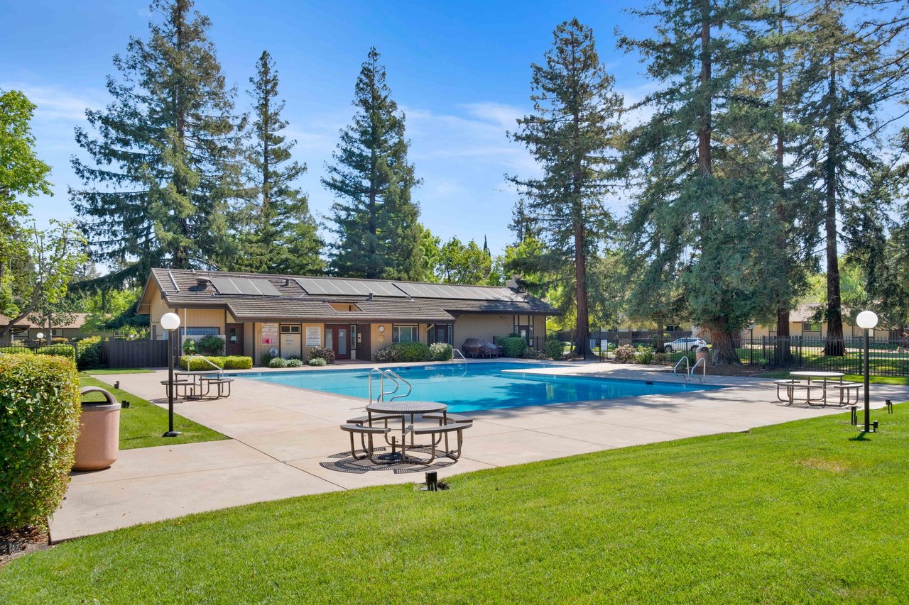 1812 Countrywood Ct.