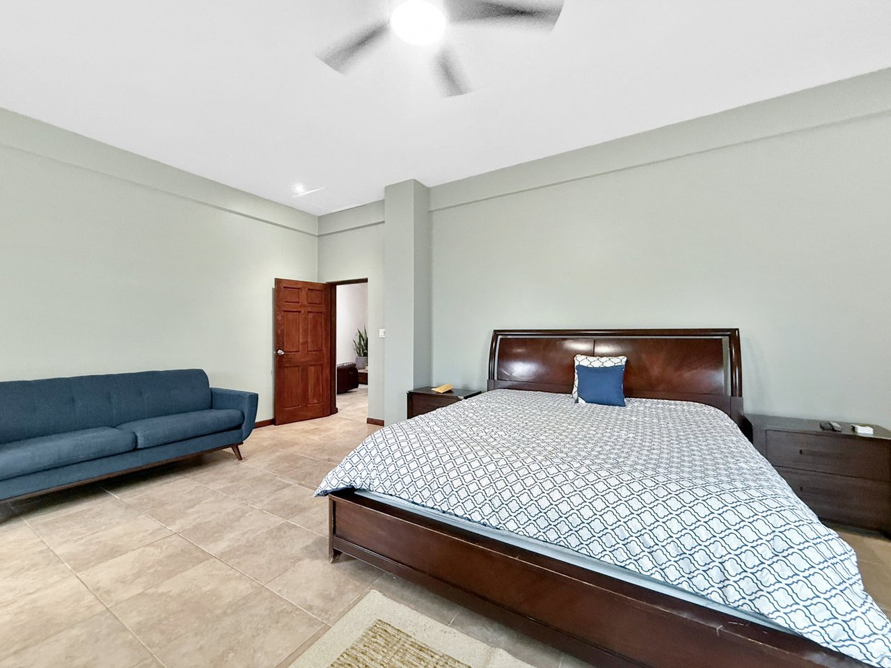 1039 Spooners Estate 3 Bedroom Apartment