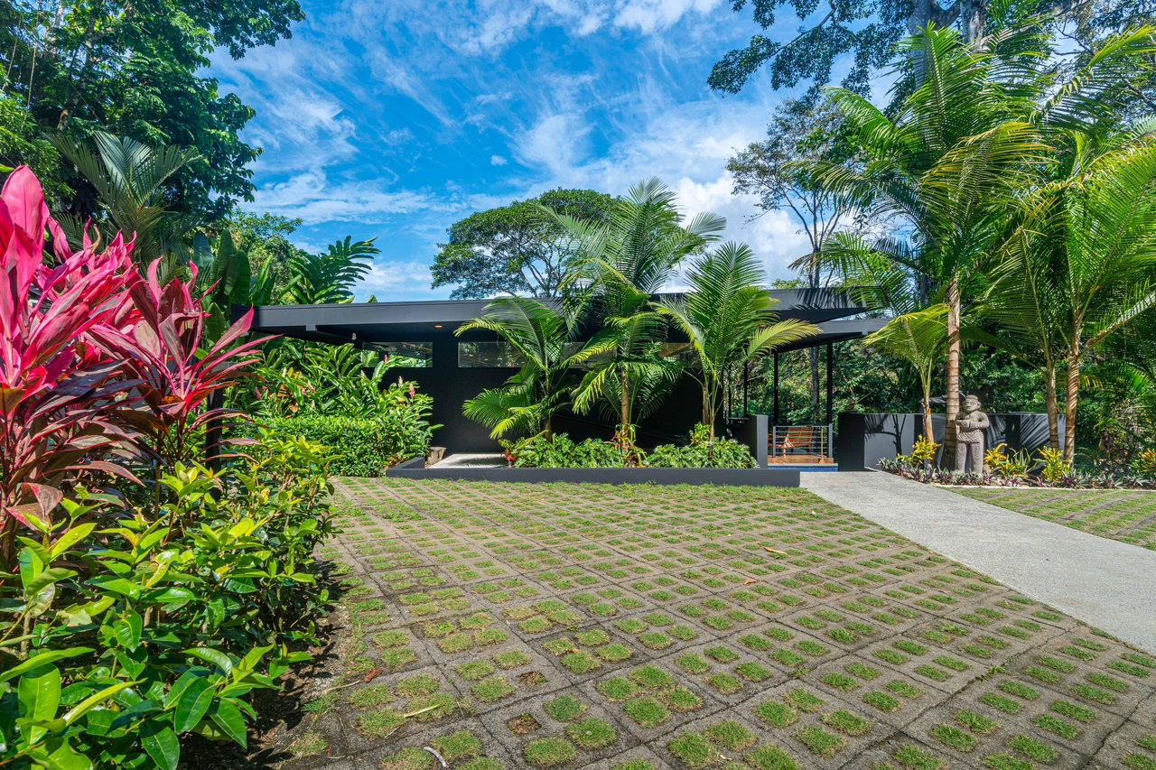 Escaleras Modern Elegance with Ocean Window Views and Jungle Tranquility, Dominical Costa Rica