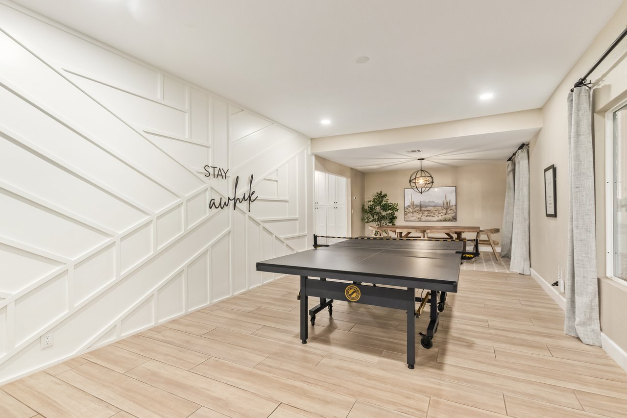 5839 E VOLTAIRE Avenue