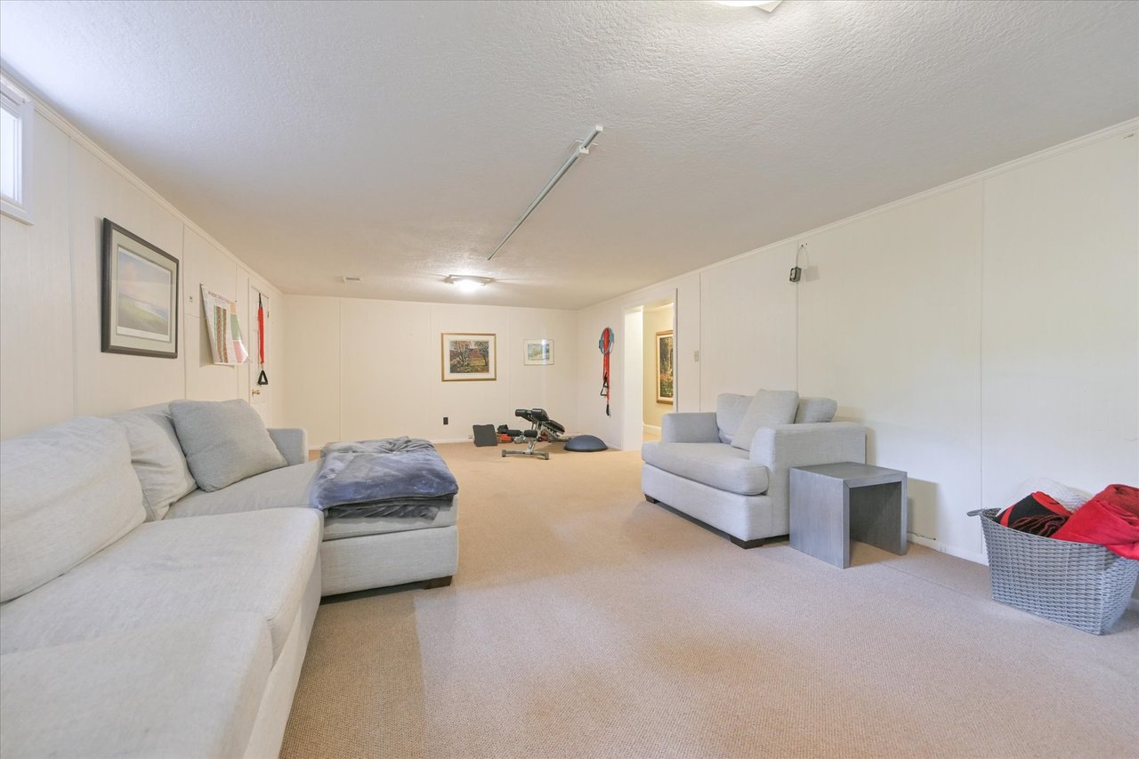 45 Bromley Crescent, Toronto