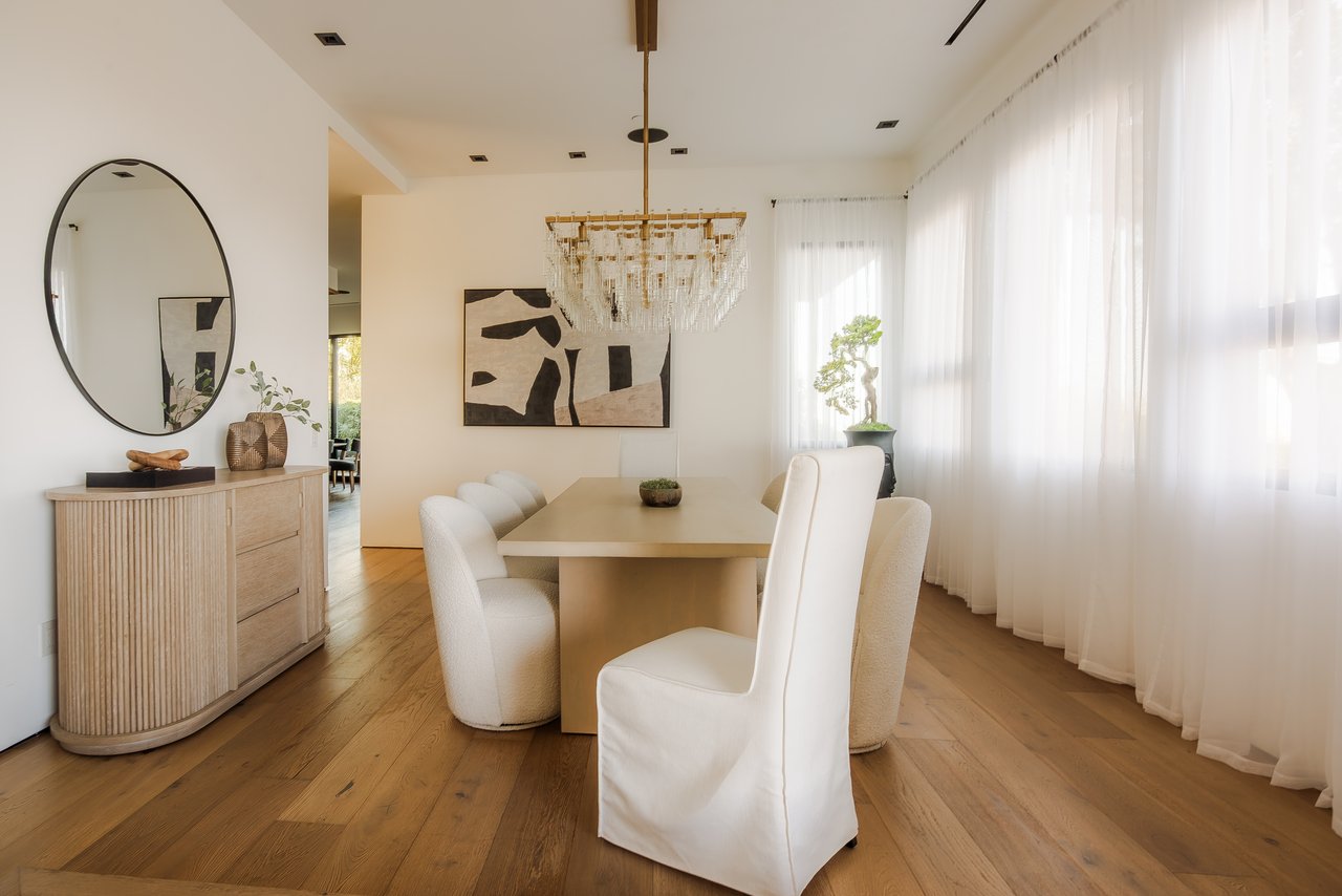 13331 Mulholland Dr, Beverly Hills