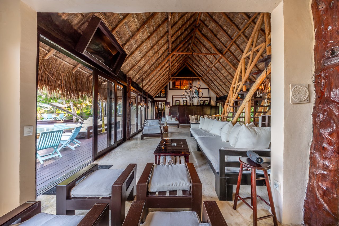 Casa Chic Tulum | Rare Beachfront Estate in Hotel Zone