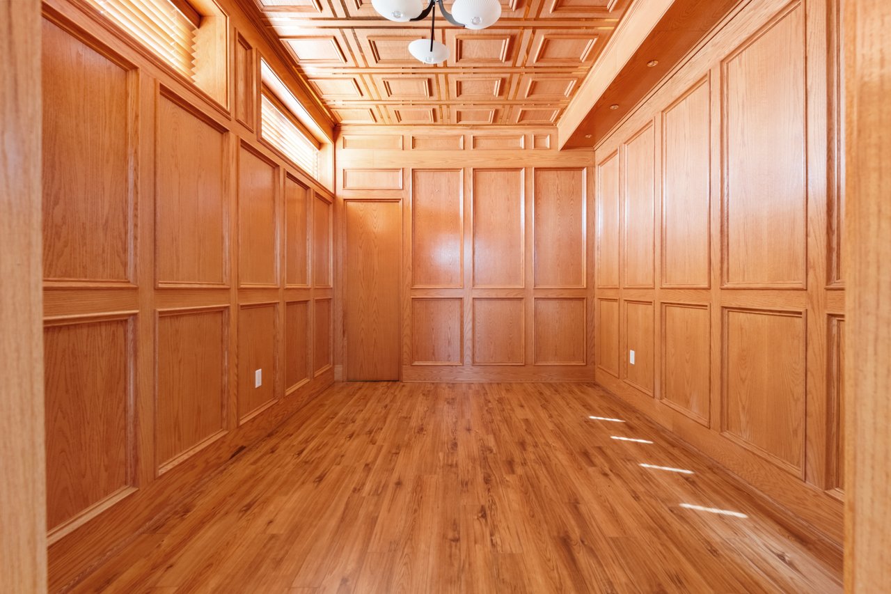 19 Logan Crt 