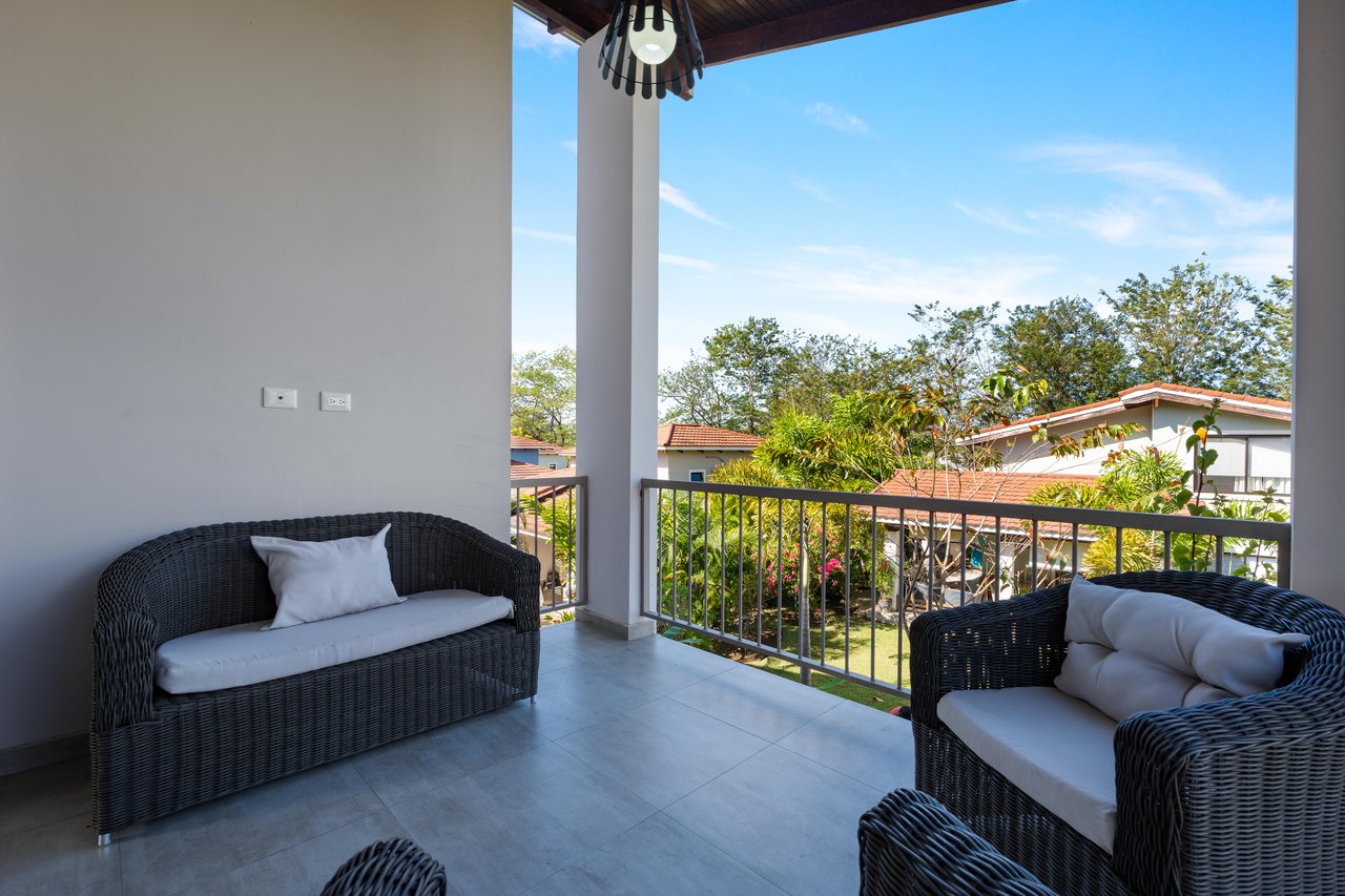 Condominio Villagio Parque del Lago Palma 21-1 | New two bedroom condo plus mezanine