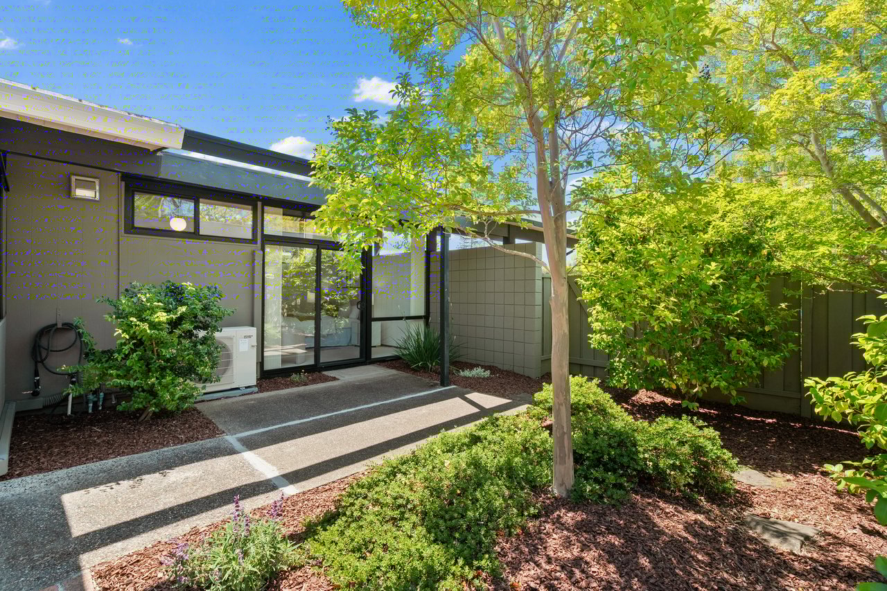 807 Blanchard WAY