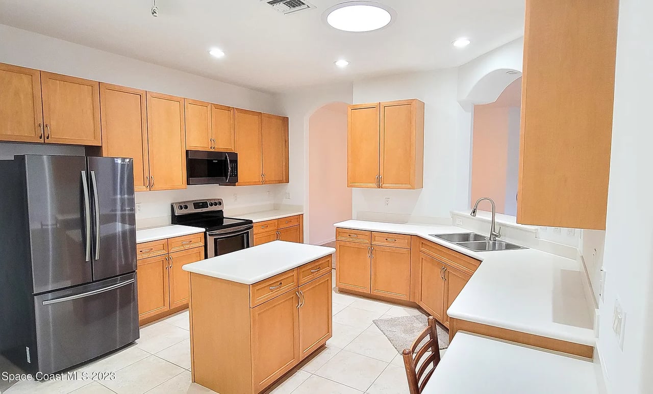 425 N Tangerine Sq SW