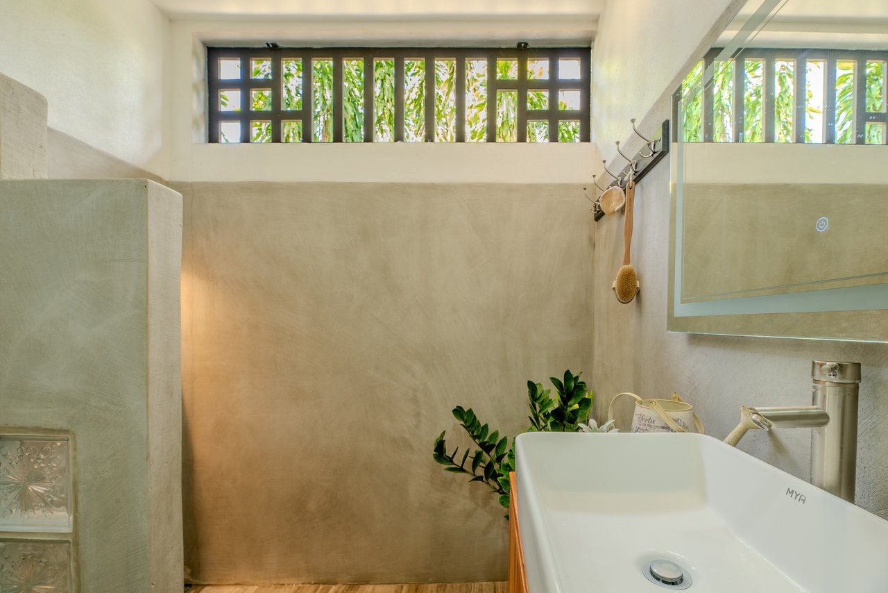Brand-New Mountain View Home with Pool and Expansion Potential in Villa Nueva, Quepos