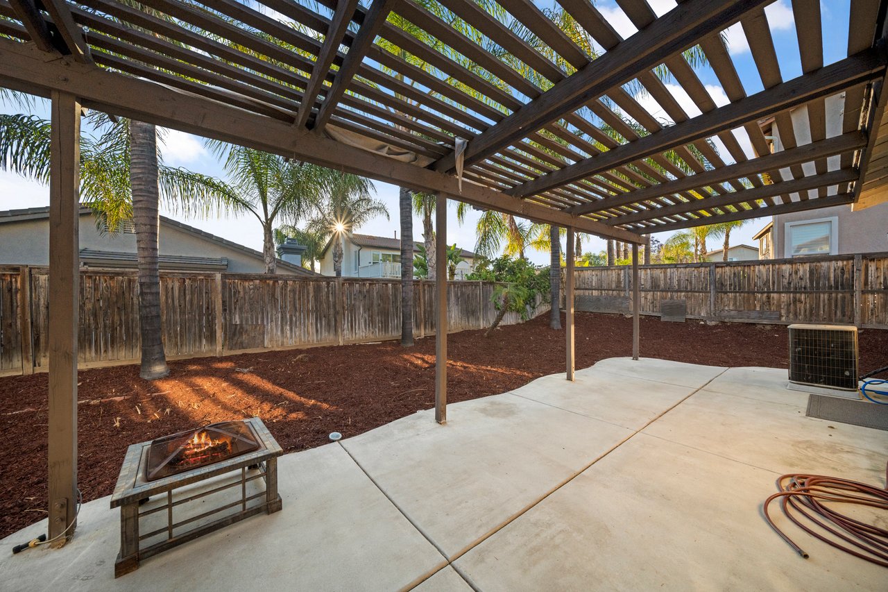 23861 Scarlet Oak Drive