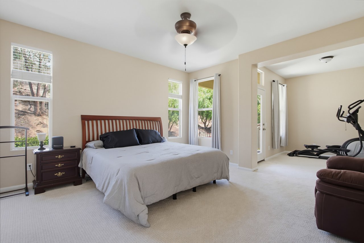 3350 Avocado Vista Ln