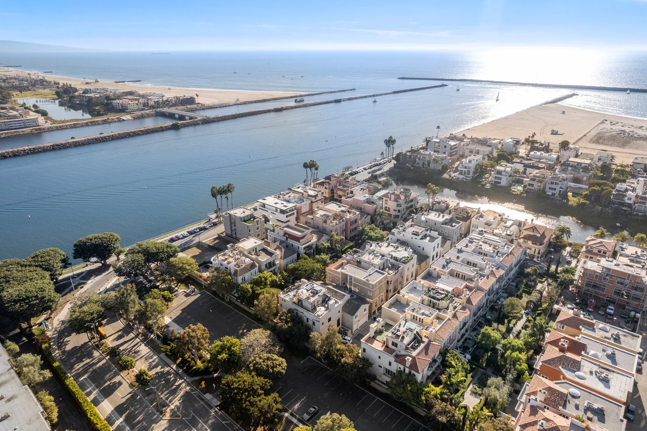 145 Channel Pointe Mall