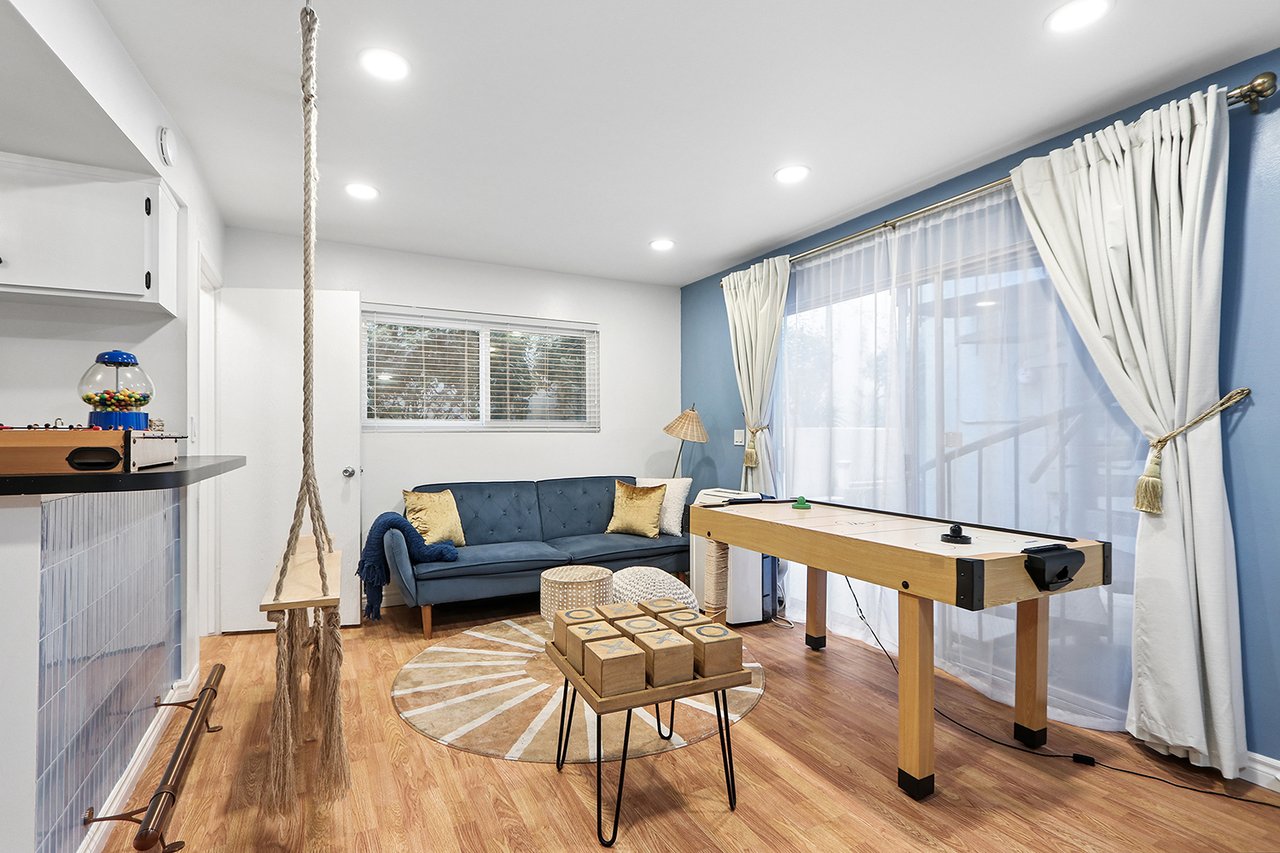 323 28th Street