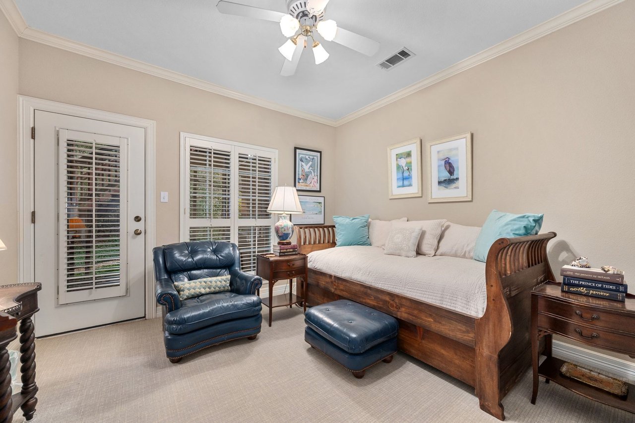 2716 Hillview Green Lane