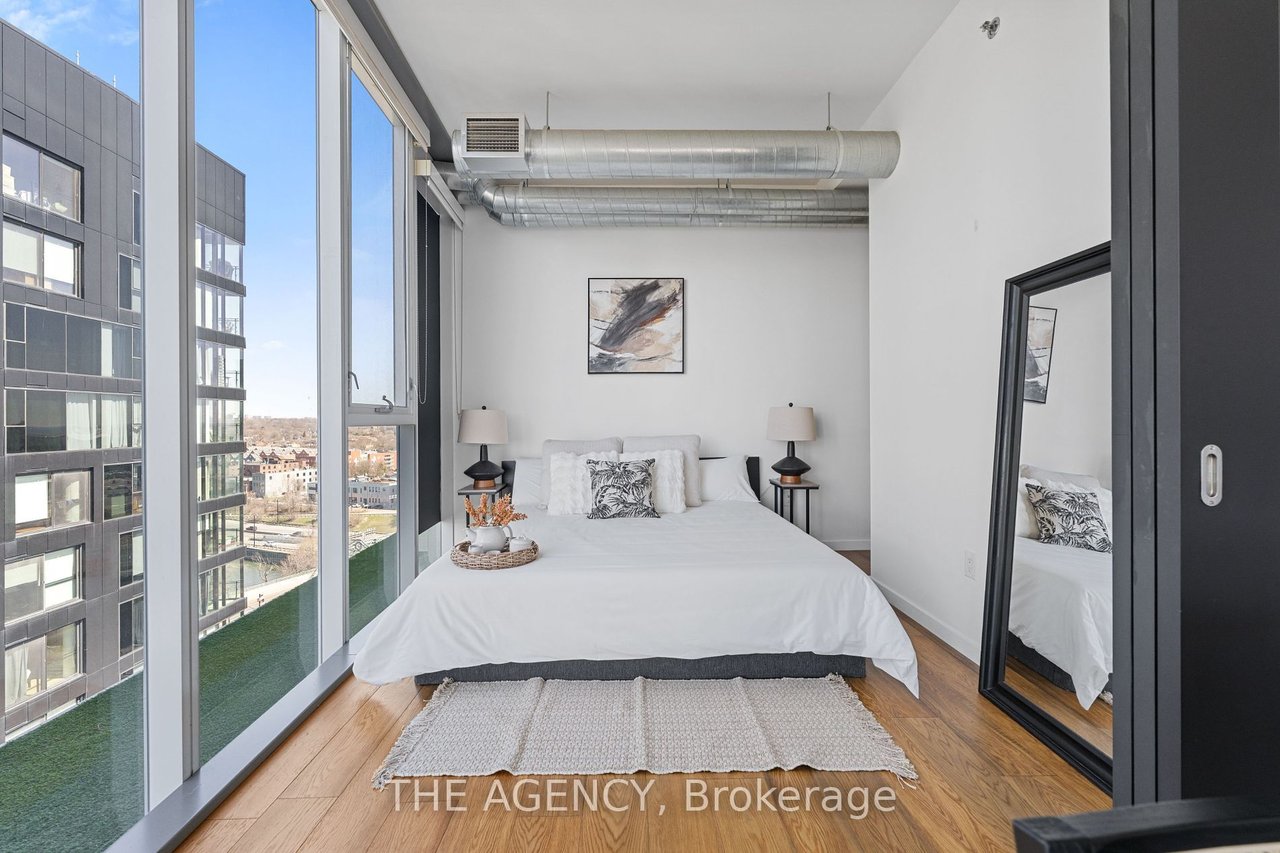 PENTHOUSE LIVING IN CORKTOWN