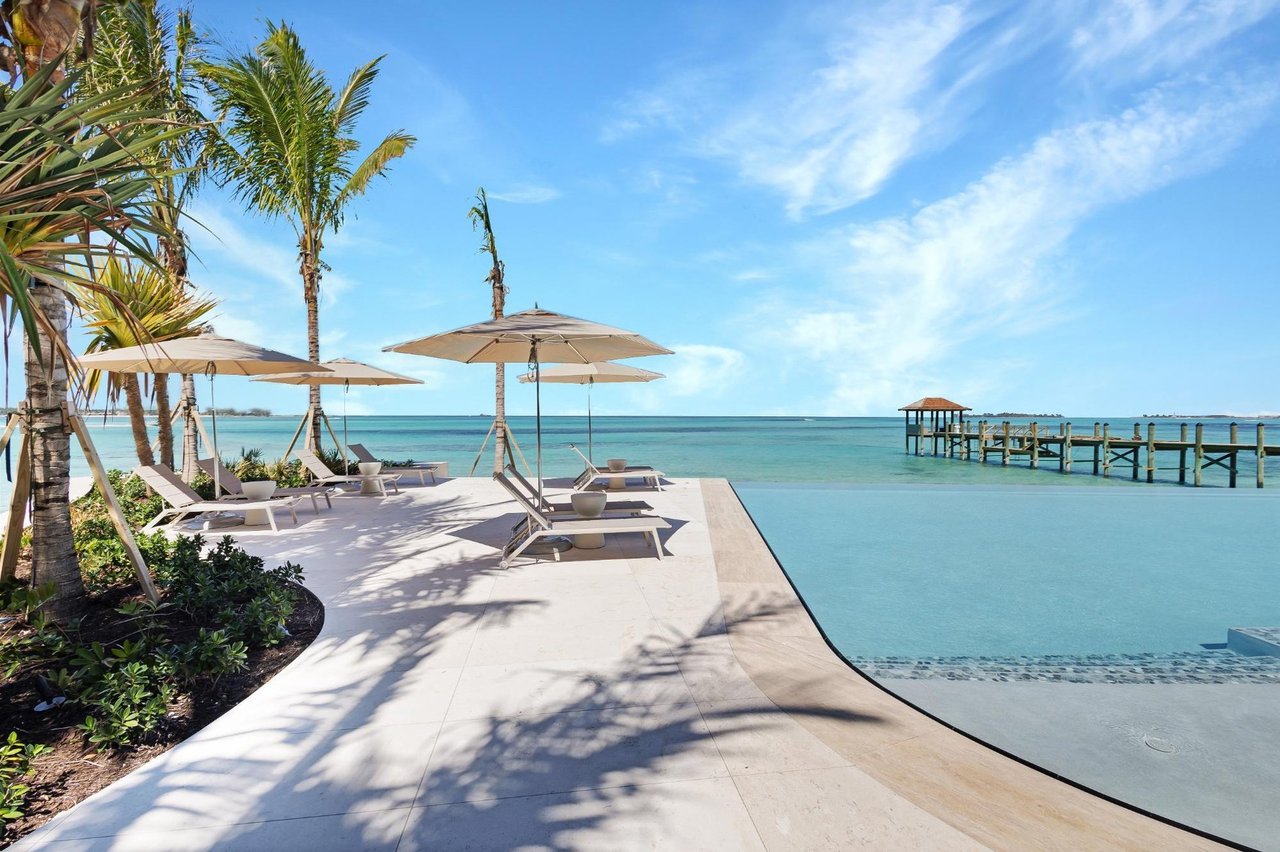 Aqualina Beach Front Apartment, 1103 