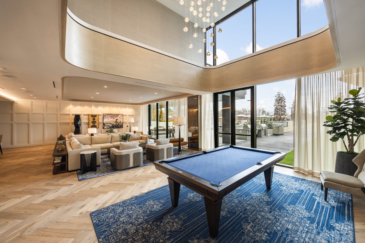 2425 Peachtree Road NE Unit 1406