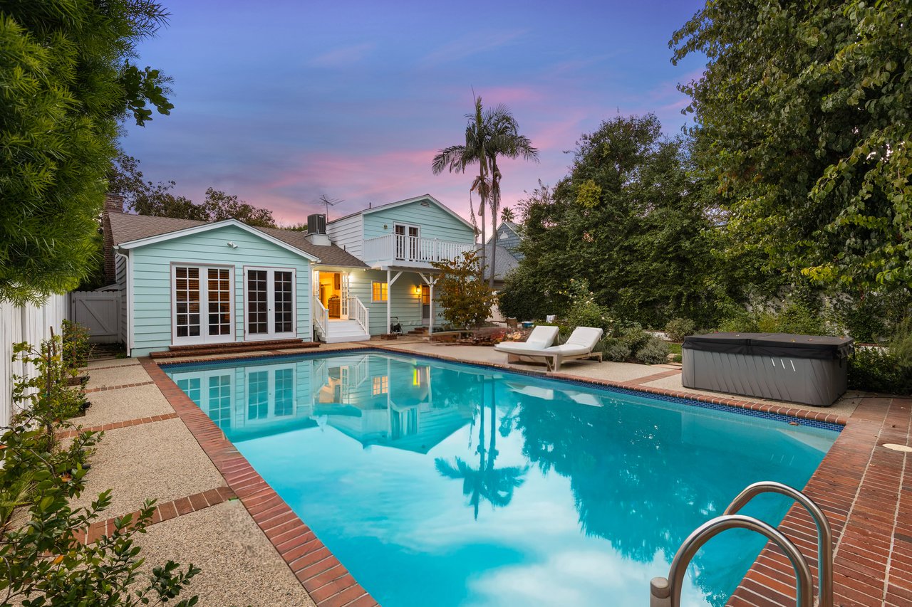 15435 Sutton St, Sherman Oaks