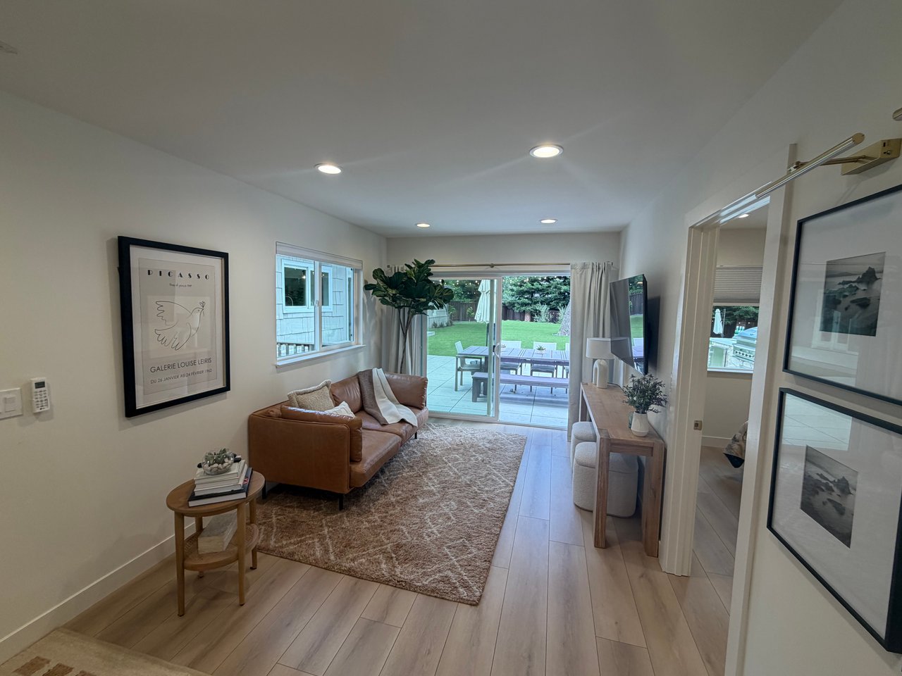 Exclusive Listing - 786 Los Palos Manor