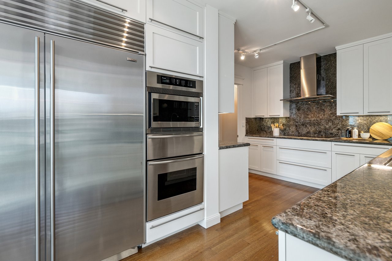 Renovated Corner Three-Bedroom at 1200 California