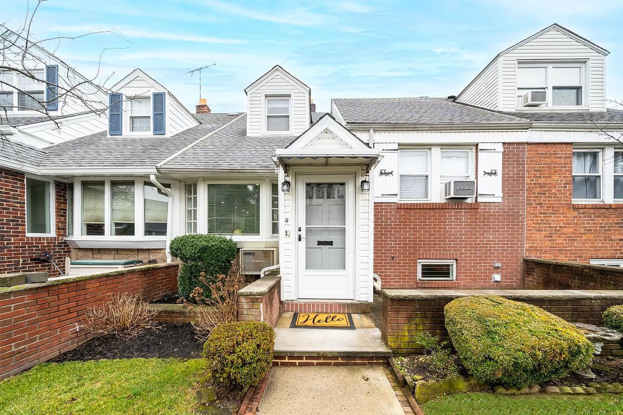 4 Parkside Lane
