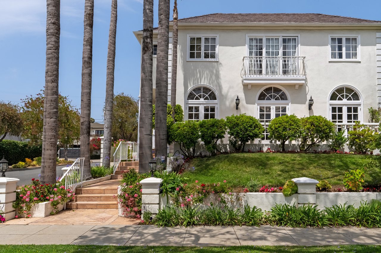 201 N Palm Dr, Beverly Hills