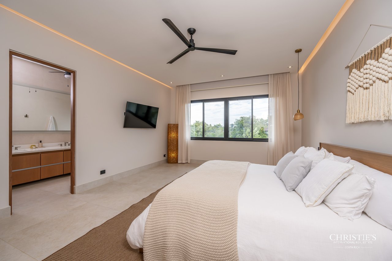 Casa Jade | Contemporary Resort Living in Hacienda Pinilla 