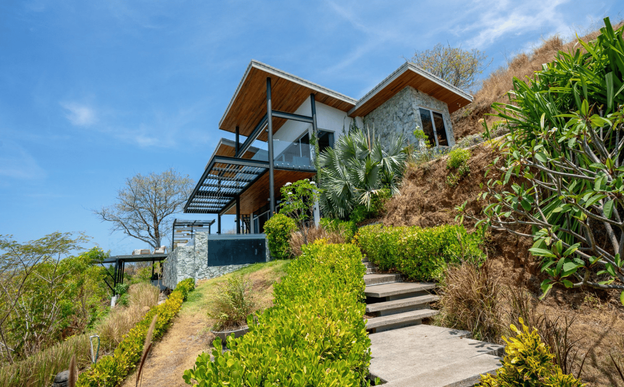 Casa Alta - Las Ventanas - Modern Tropical Oasis