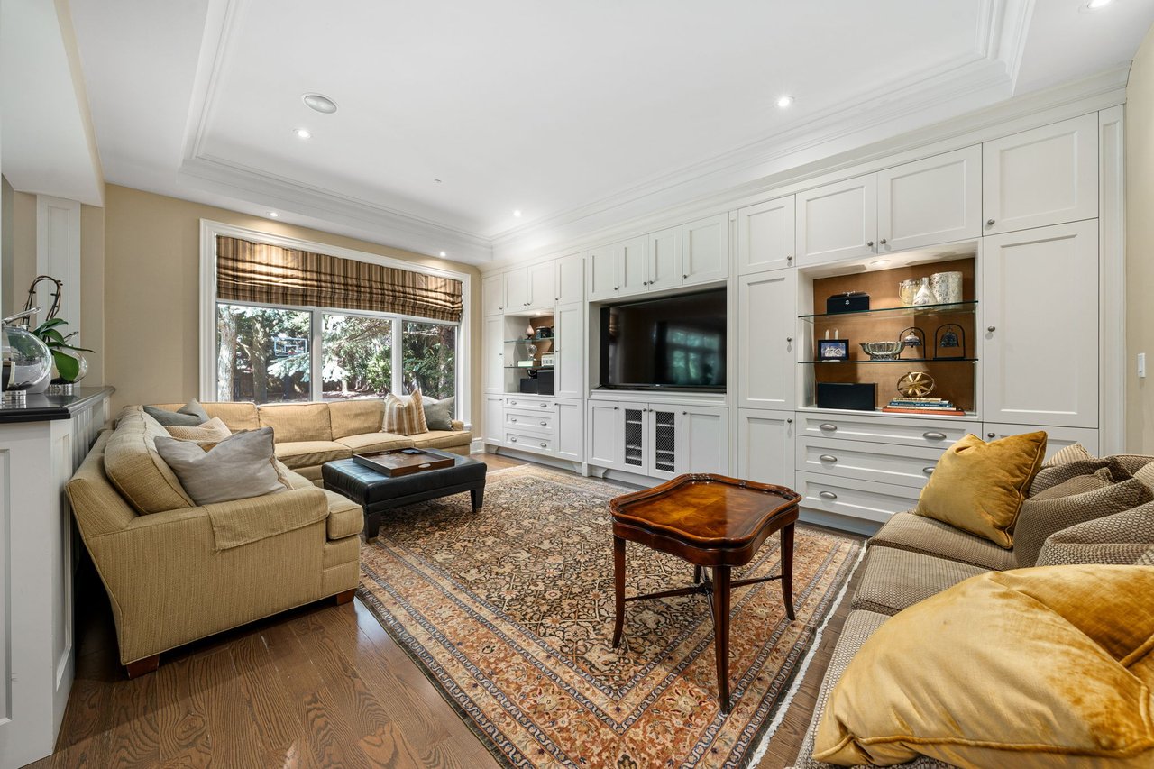 Grandeur On Parr Place