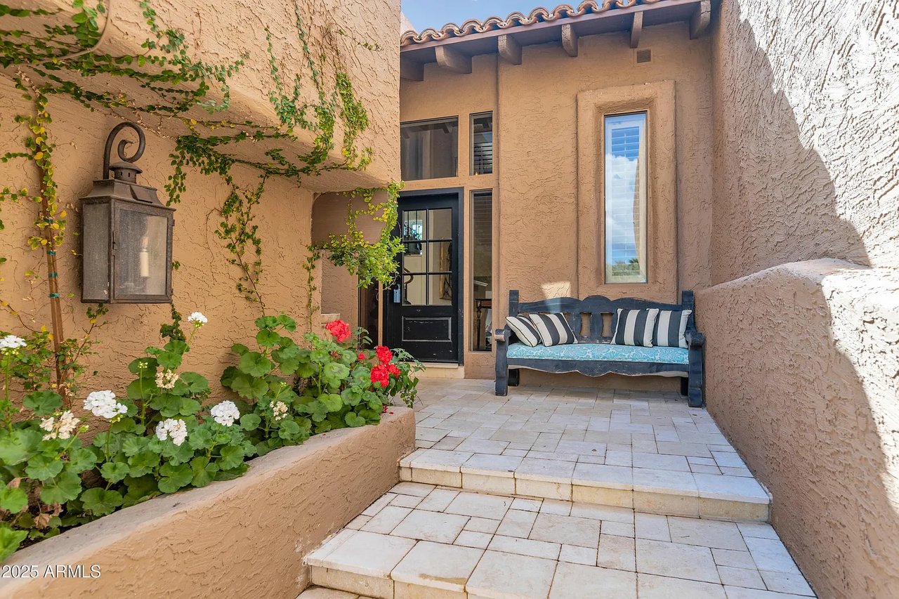 4434 E Camelback Rd Unit 137