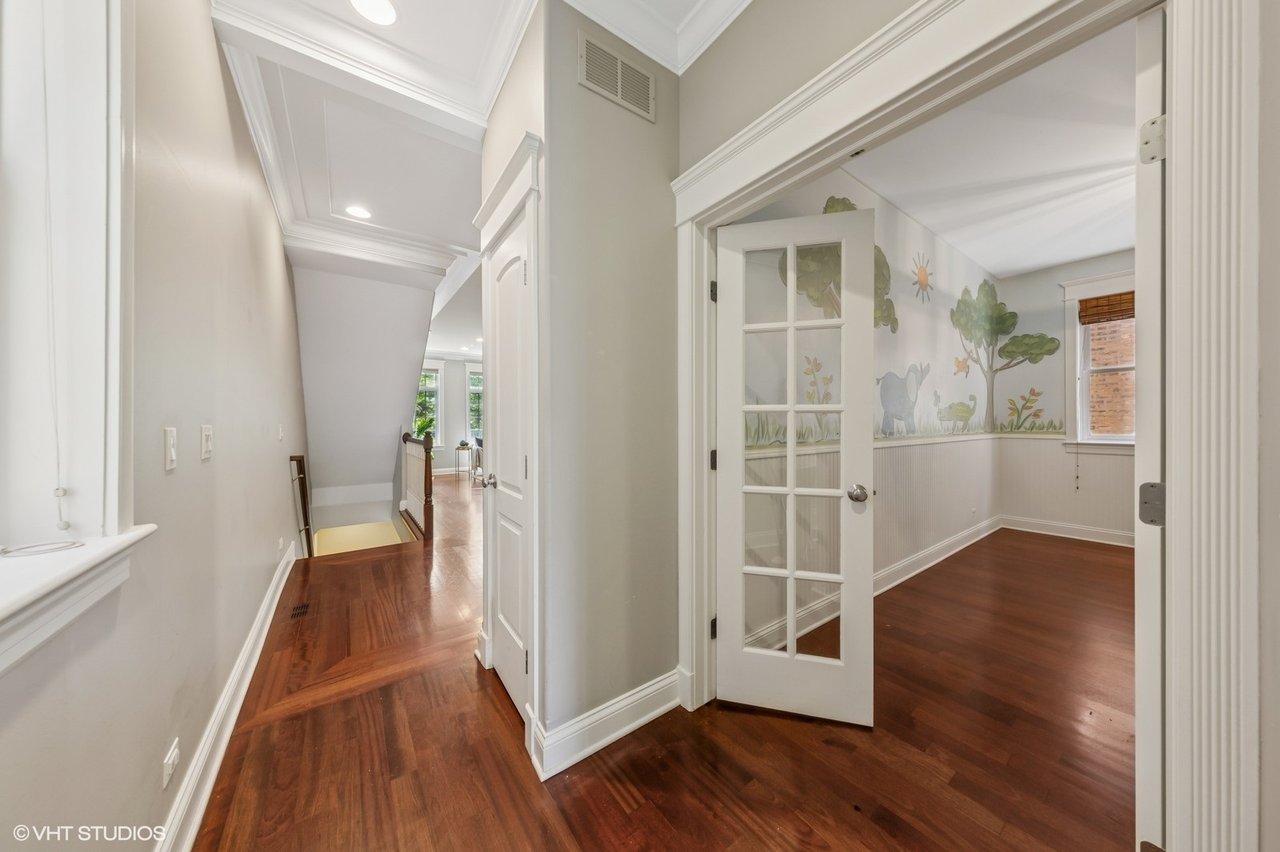 1244 W Cornelia Unit 1 