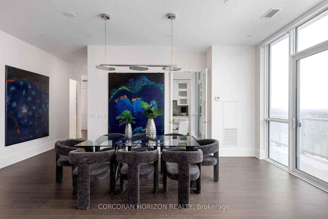 PENTHOUSE OPULENCE BY THE EGLINTON LRT