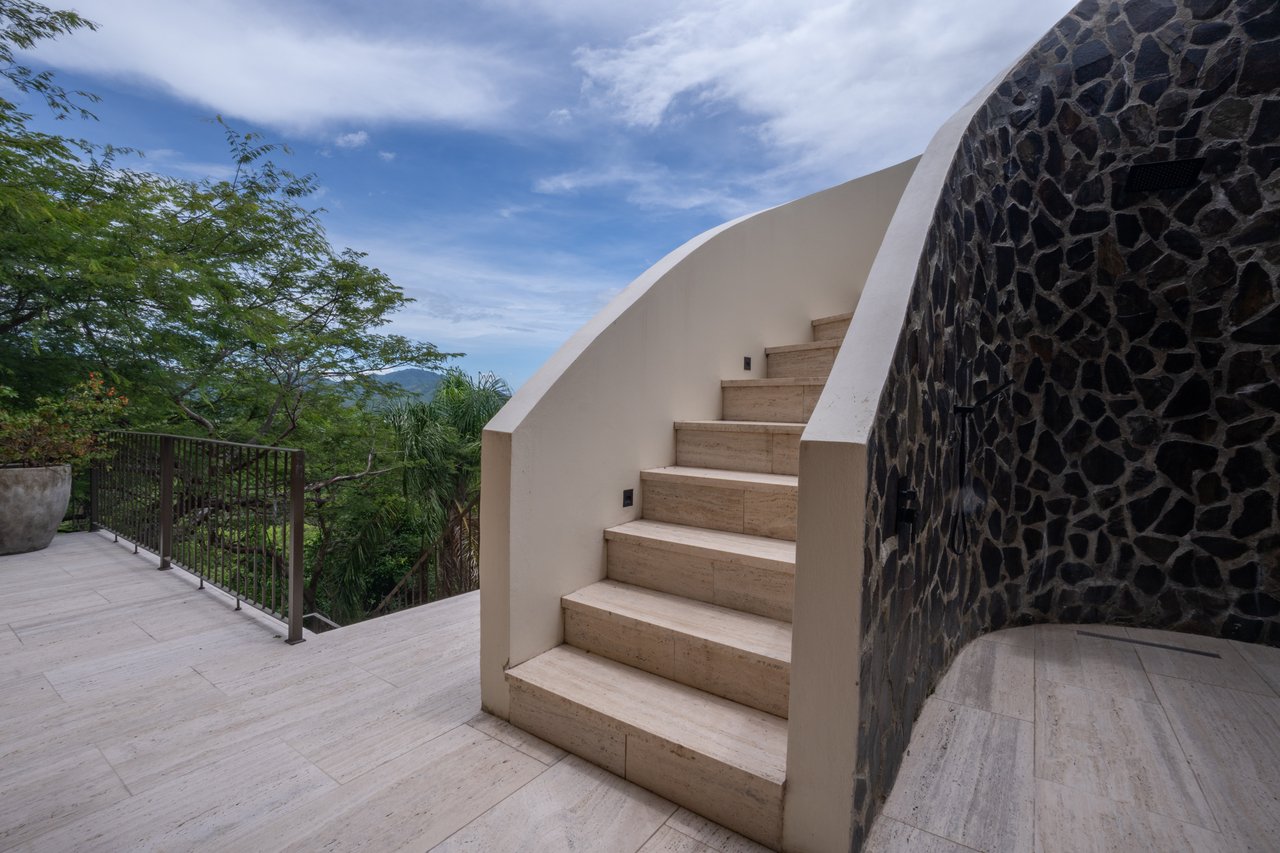 Casa Loro - Luxury Estate