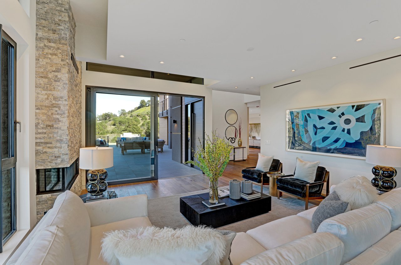 Modern Luxury - Completed in 2020