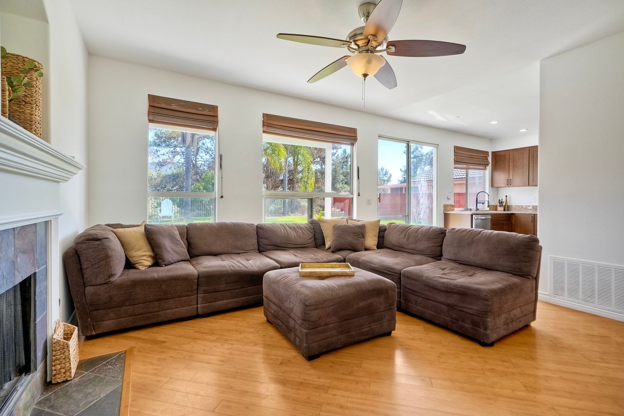 1025 Honeysuckle Dr