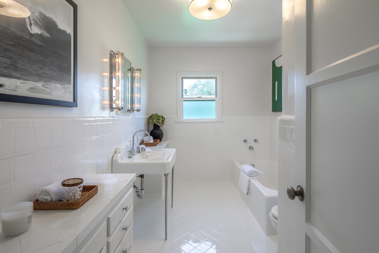 3987 Roxton Ave, Leimart Park