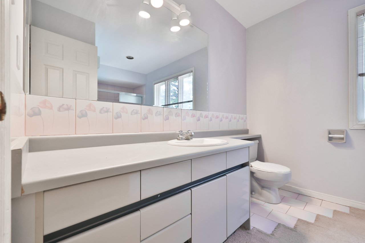 78 West River Street, Oakville