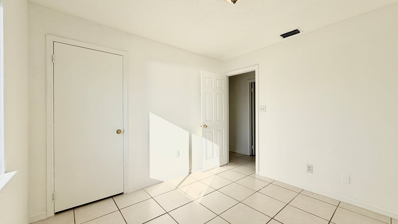 Longwood Three-Bedroom, Two-Bathroom Duplex for Lease on Lake Wayman