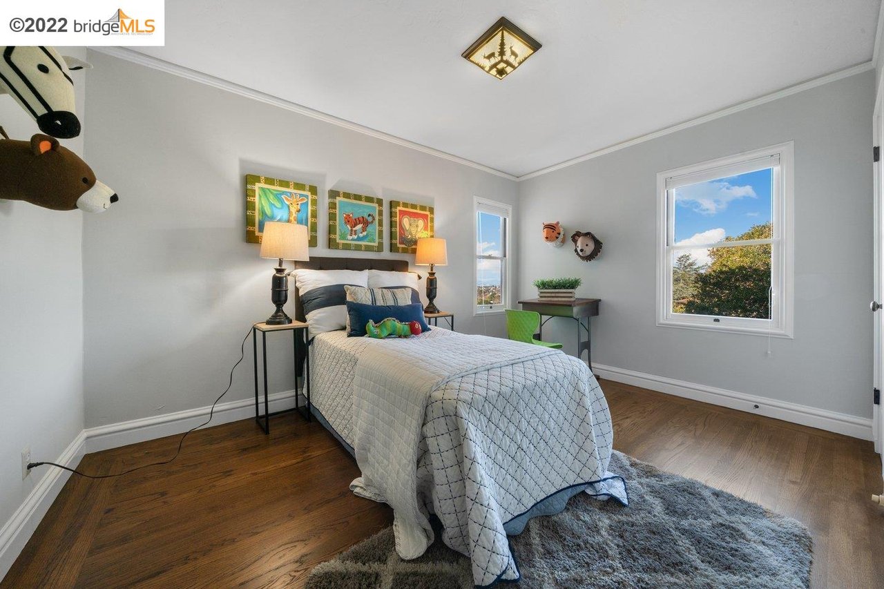 1665 Thousand Oaks Blvd