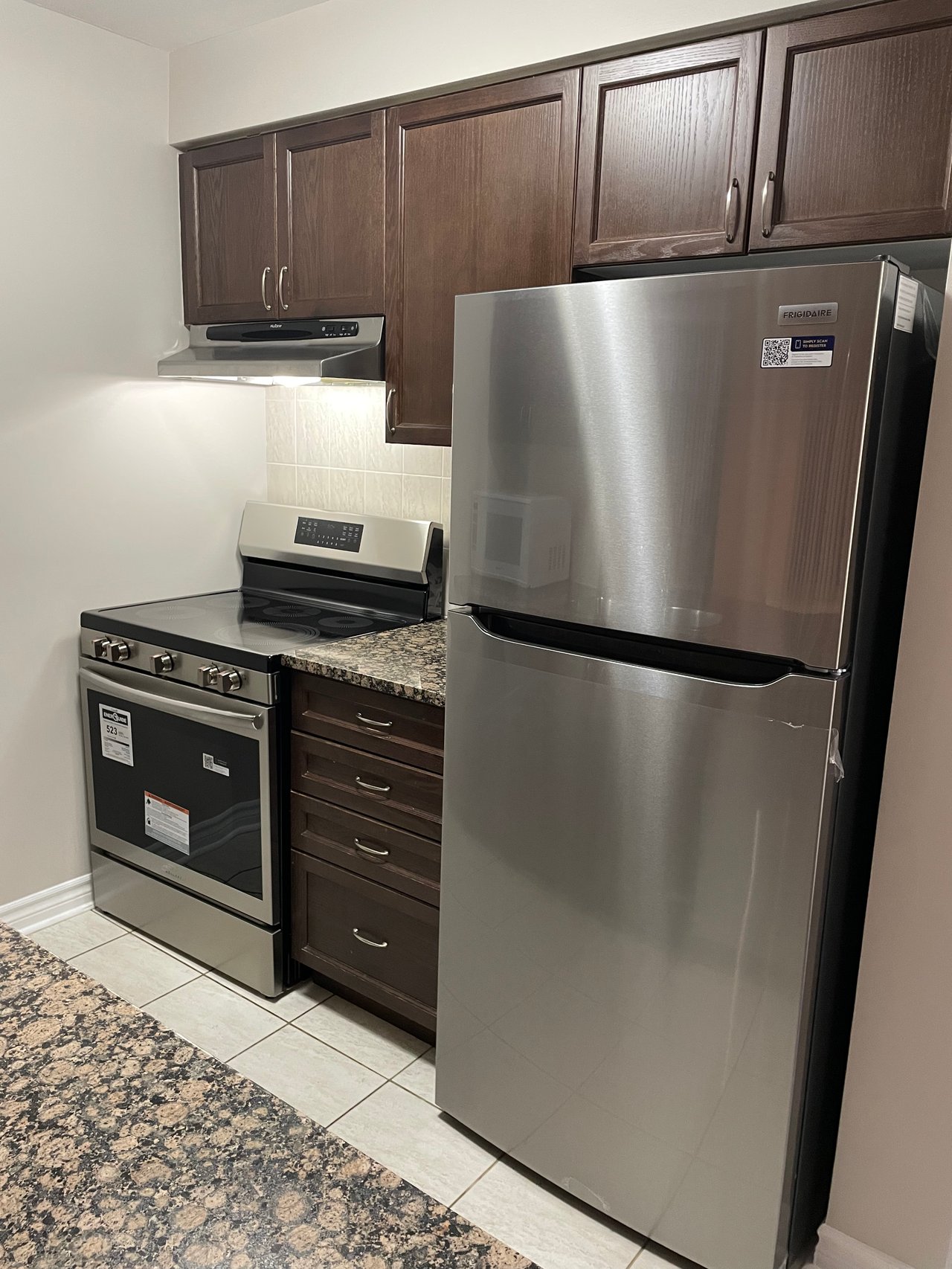 Bright and Spacious Corner Unit