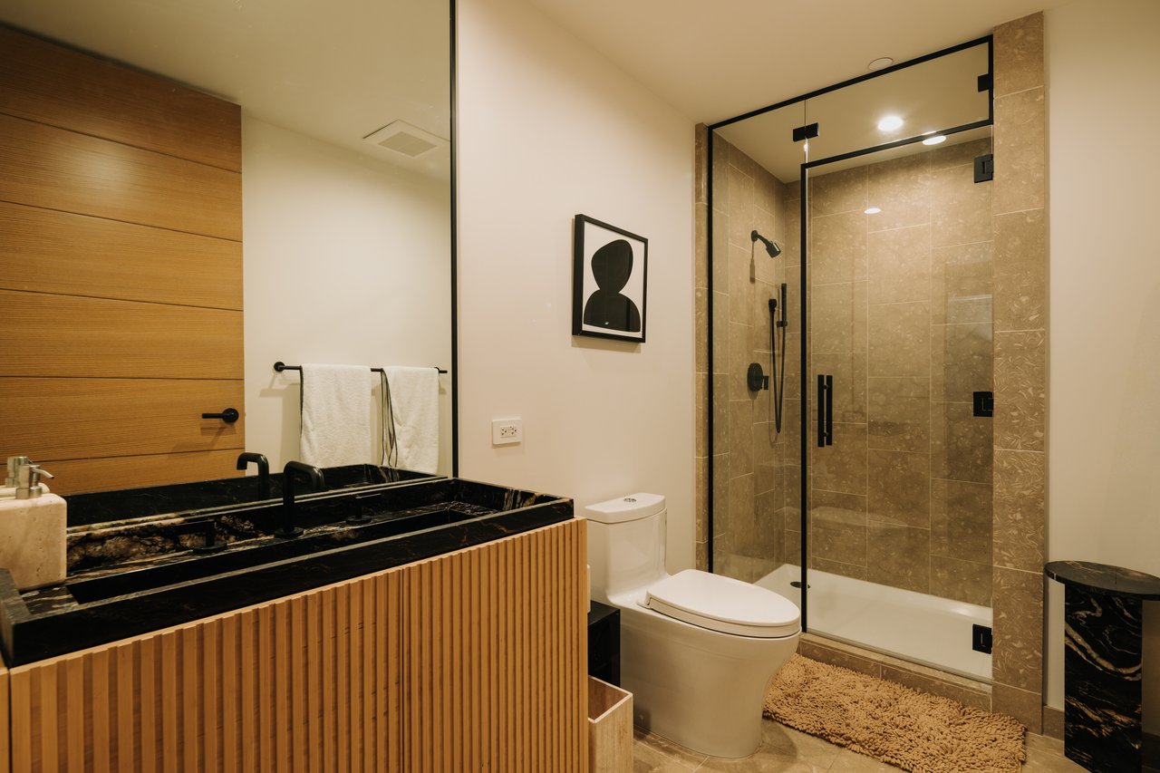 6250 Hollywood Blvd Unit: 14A