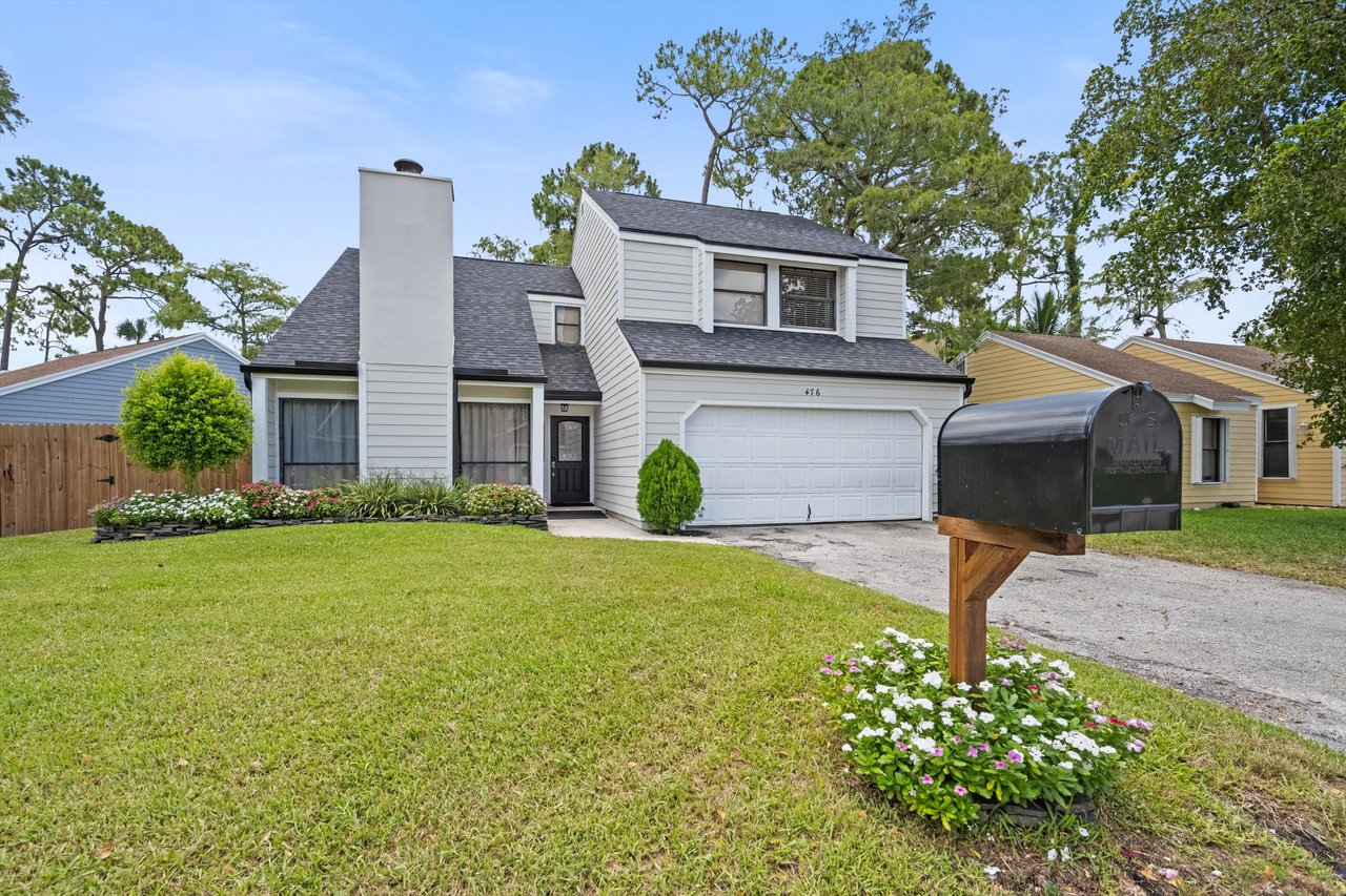 476 Goldenwood Way