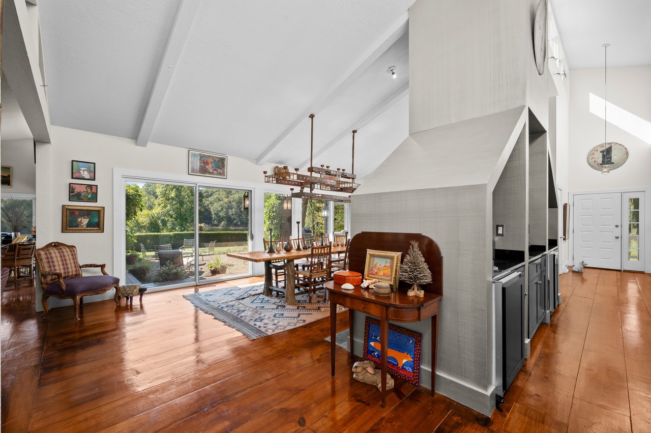 2408 E 800 N, La Porte, IN 46350