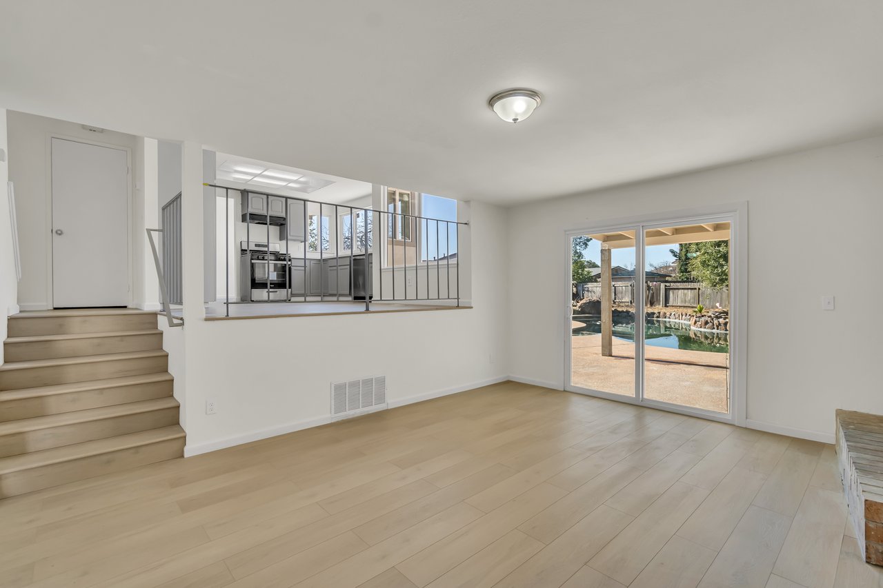7422 PALMER HOUSE DR