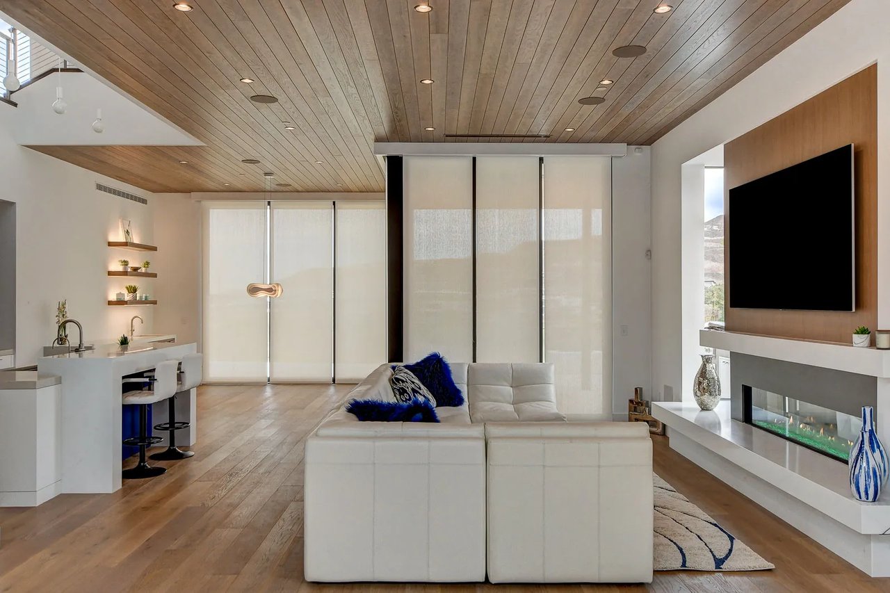 Modern Model Home for Sale in MacDonald Highlands