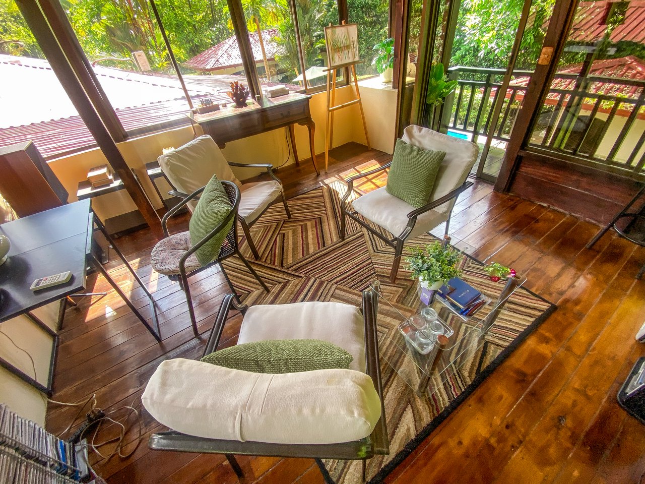 A riverfront 3-bed home on a large property In Ojochal, Costa Rica