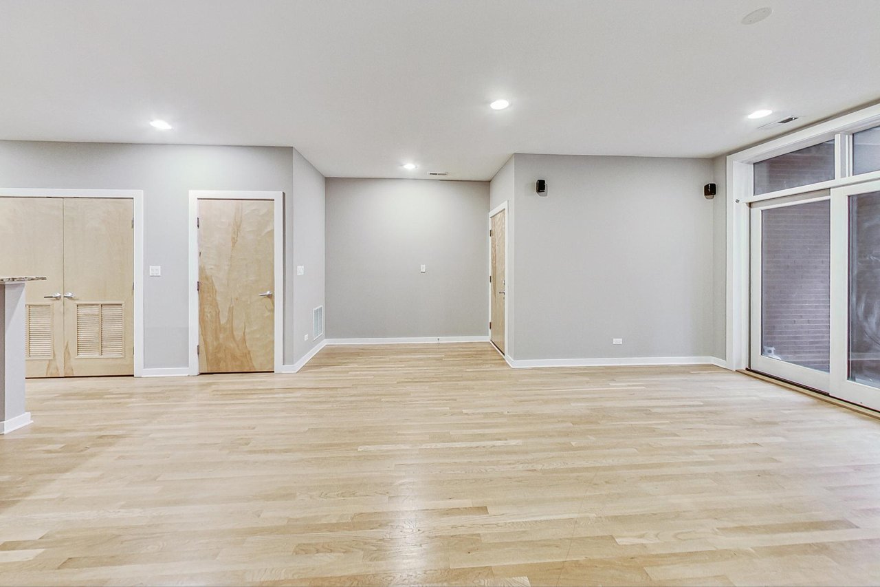 689 N Peoria St Unit 2N