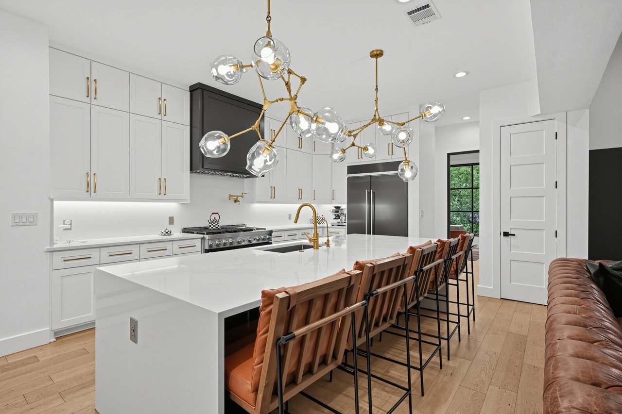 THE CANOPY 3.3 private acres in the heart of West Lake Hills.