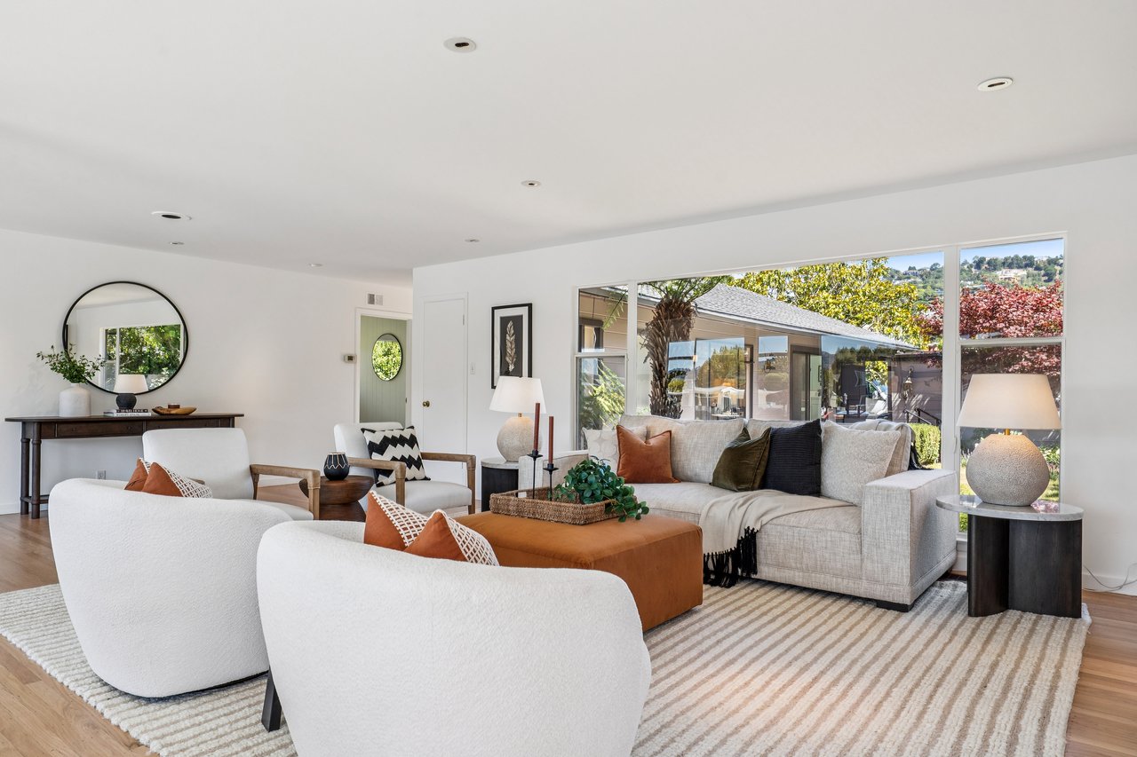 Single Level Living on the Belvedere Lagoon