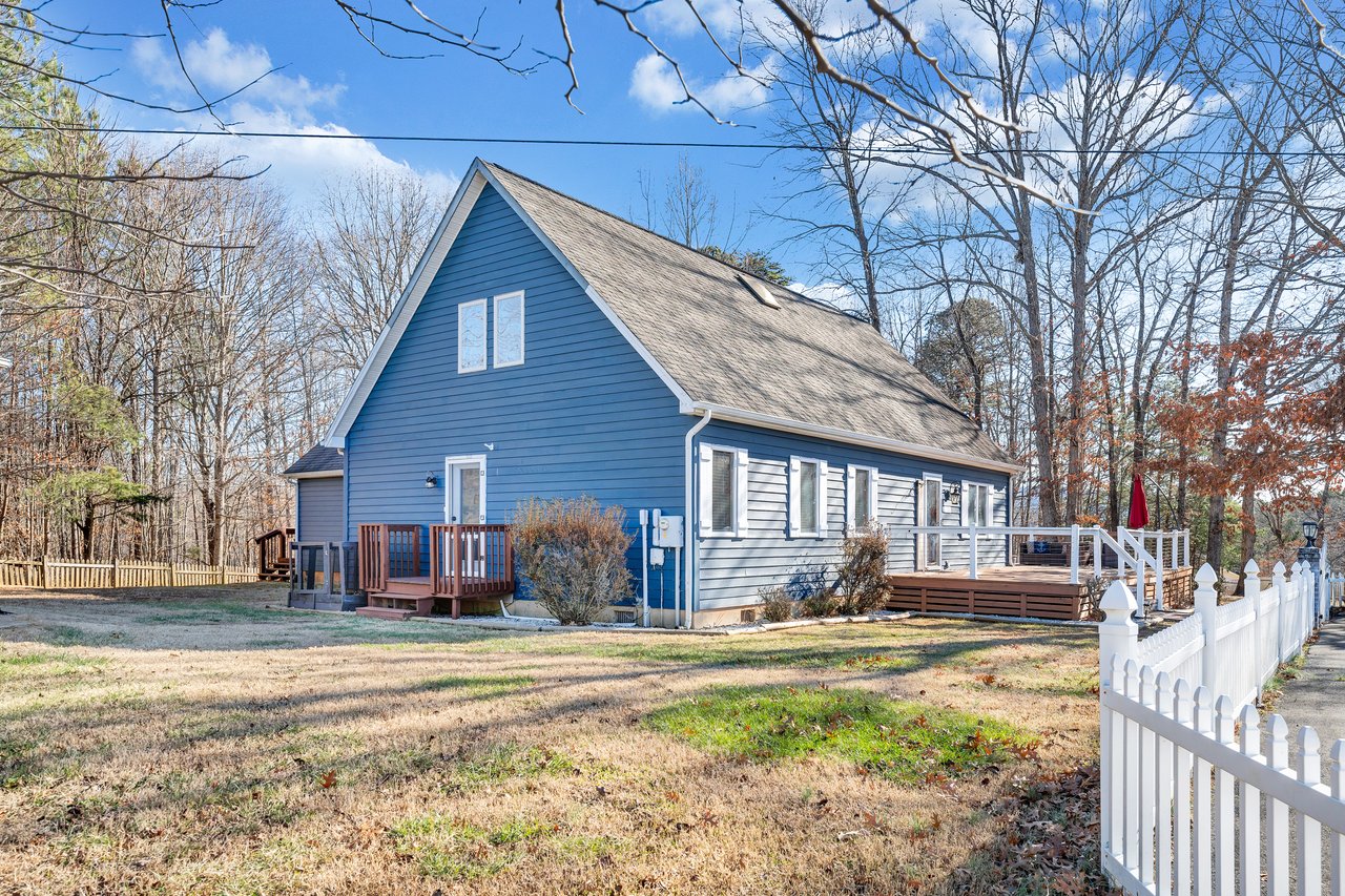 100 Sandpiper DR